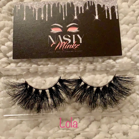 Mink Lashes - Picture 9 of 11